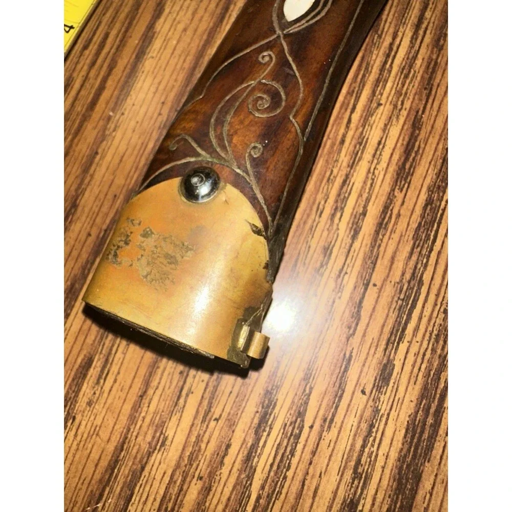 Beautiful vintage traditional Middle Eastern curved dagger (Jambiya or Khan-jar)